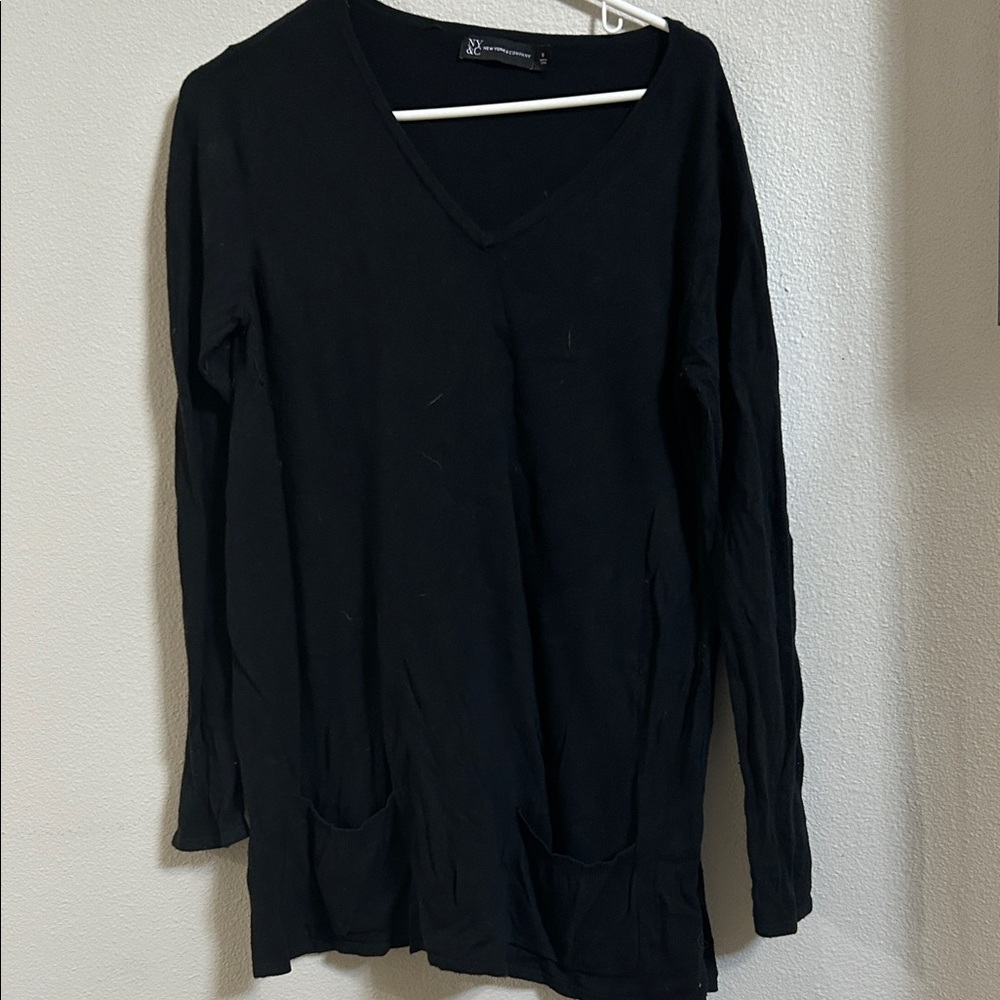 New York & Company Black V-Neck Sweatshirt